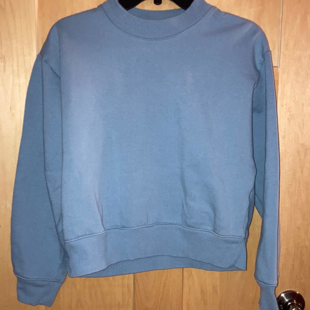 blue/green crewneck